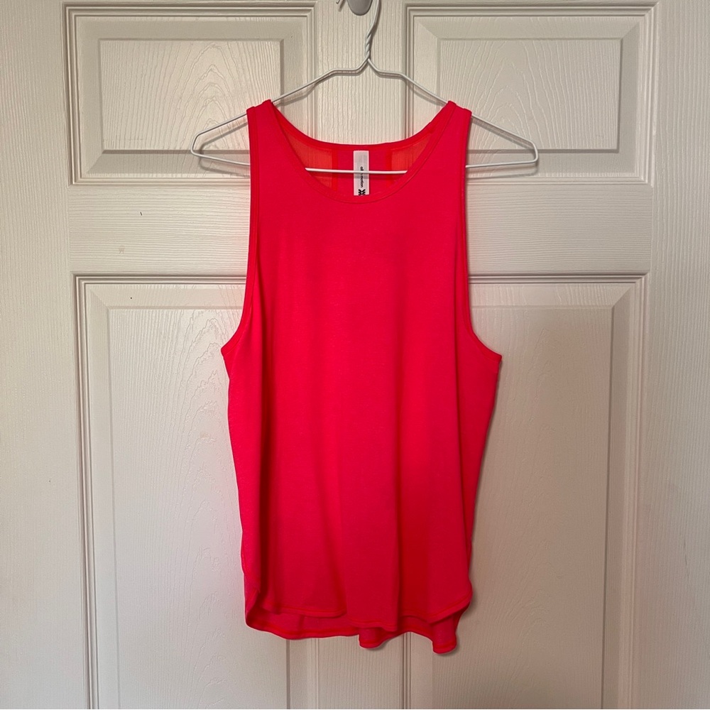 Women’s all in motion tank top (NWOT)